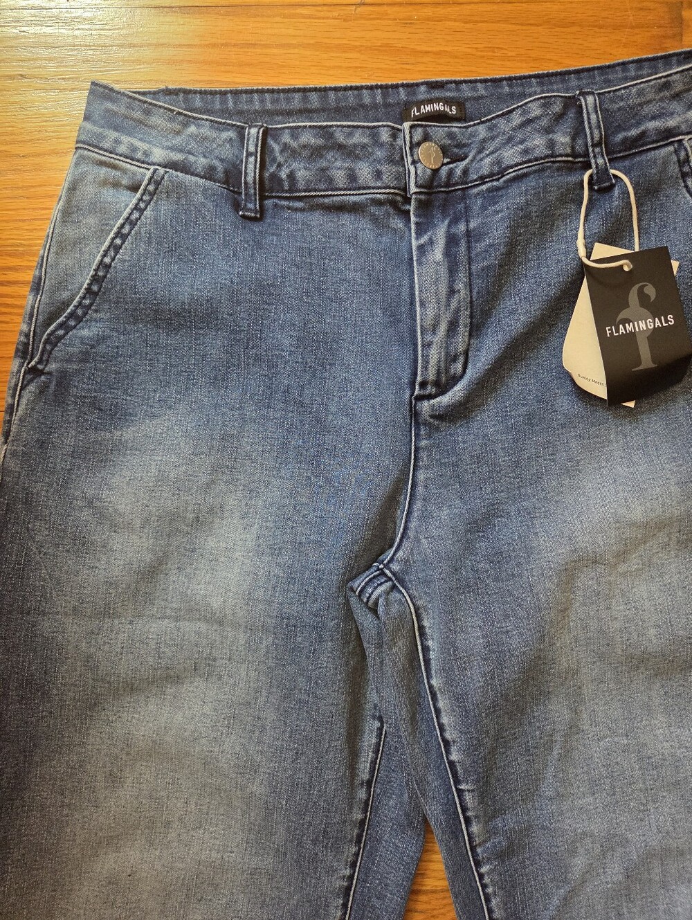 NWT Flamingals Wash Stitch Detail Mid Rise Barrel Crop Jean XL 12/14 Stretch - Picture 4 of 11
